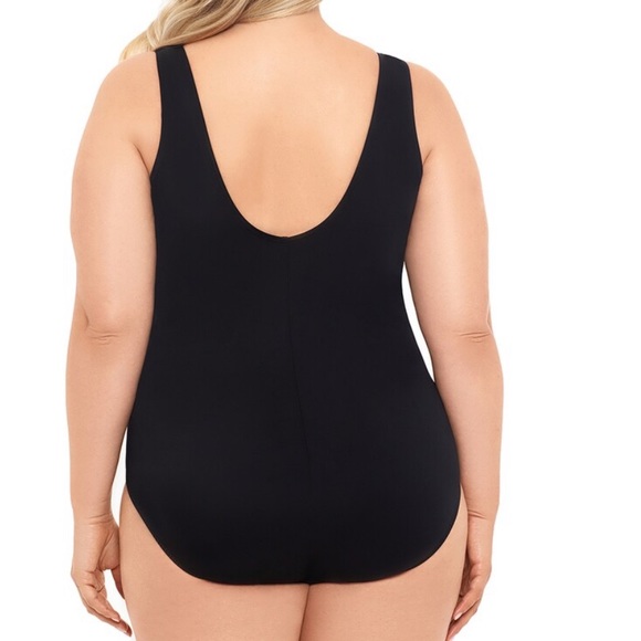 🆕 Great Lengths 1 pc Size 22 up thru D cup swimsuit - Picture 4 of 13